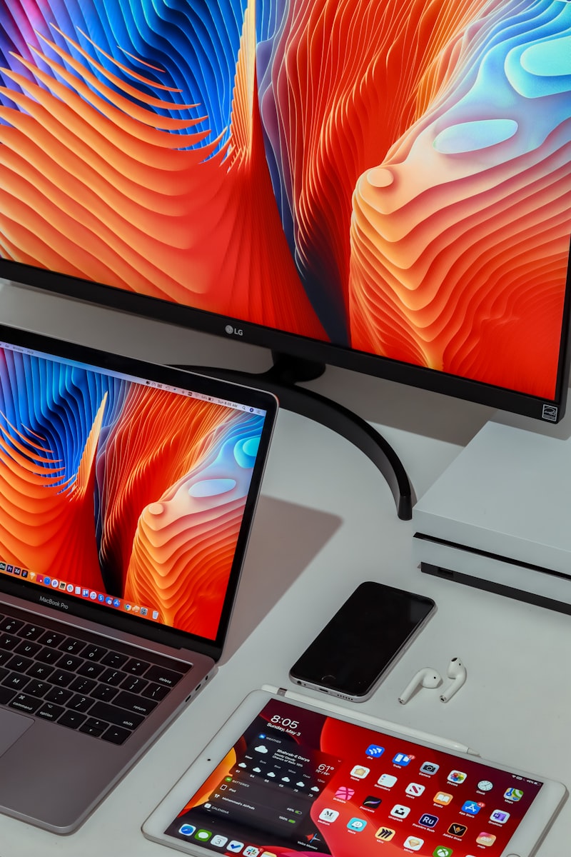 Devices on desk setup